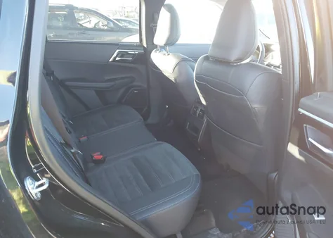 2025 Mitsubishi Outlander Se 2.5 S-Awc/Trail Edition S-Awc z USA, uszkodzony, nr VIN JA4J4VA89SZ035882